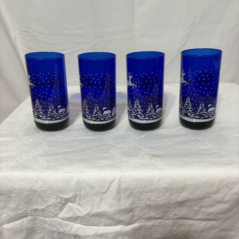 Set of 4 Blue Santa Claus Glasses - Picture 2 of 7